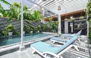 Kolam Renang 2 Royal Tourist Villas