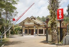 외관 2 OYO 1483 Hotel Bumi Bermi Permai