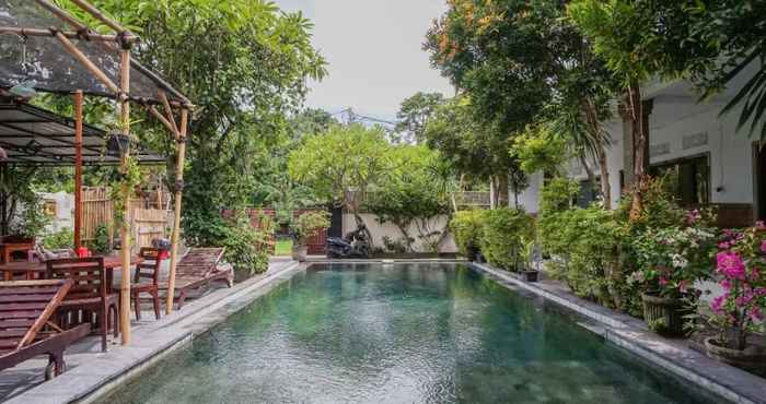 Swimming Pool The Raja Guest House 