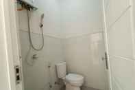 In-room Bathroom Villa Permata C 12 by N2K