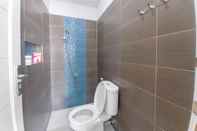 In-room Bathroom Rumah Aster Jogja