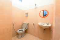 In-room Bathroom Aster 3 Homestay Jogja