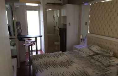 Kamar Tidur 2 Studio Room at Kalibata City By Zarah Property