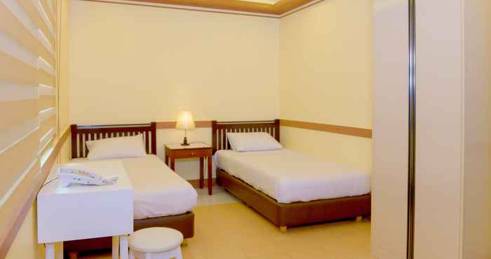 Kamar Tidur Clark Hotel