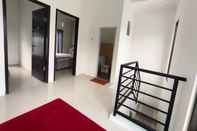 Kamar Tidur EROSOA HOUSE BATU BY N2K