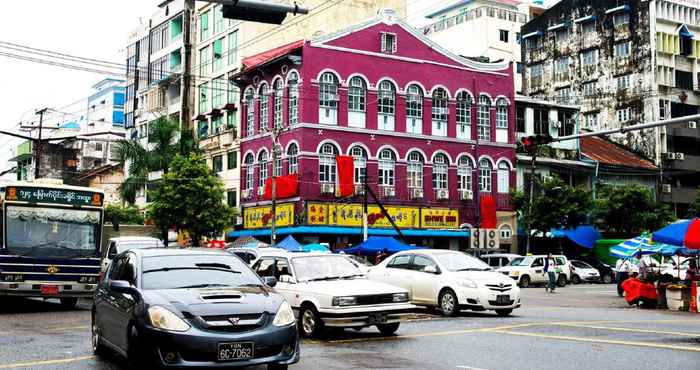 ภายนอกอาคาร The SAT Hostel Yangon