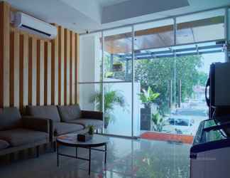 Lobby 2 Front One Boutique Tugu Muda Semarang