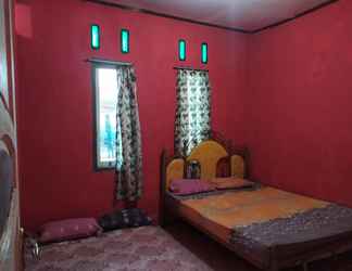 Bedroom 2 Ubur-Ubur Homestay