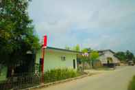 Bangunan OYO 1596 Taman Homestay Syariah