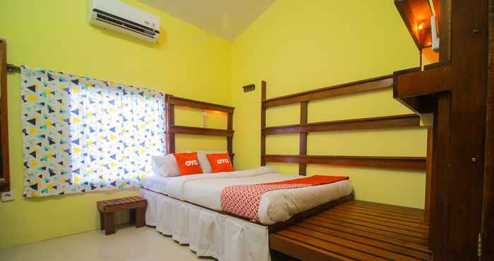 Kamar Tidur OYO 1596 Taman Homestay Syariah