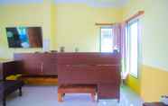 Lobi 6 OYO 1596 Taman Homestay Syariah