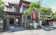 ภายนอกอาคาร 4 OYO 2321 Griya Shanti Homestay