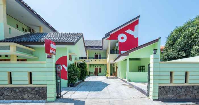 ภายนอกอาคาร OYO 1399 Cemara Residence Syariah