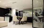 ห้องนอน 2 Luxury Room at Condominium Regency @Tunjungan Plaza by Ars