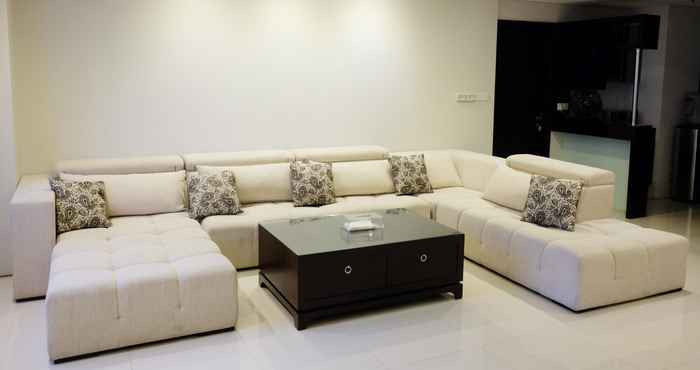 Common Space Luxury Room at Condominium Regency @Tunjungan Plaza by Ars