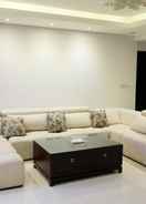 COMMON_SPACE Luxury Room at Condominium Regency @Tunjungan Plaza by Ars