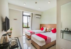 Bedroom 3 Maplewave Hotel