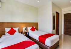 Bedroom 4 Maplewave Hotel