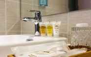 Phòng tắm bên trong 4 Luxury Condotel - Vinhomes Skylake 