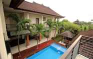 Kolam Renang 4 Justhorin Villa Santi