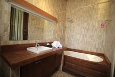 객실 내 욕실 Apuh Sari Villa