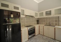 레스토랑 7 Apuh Sari Villa