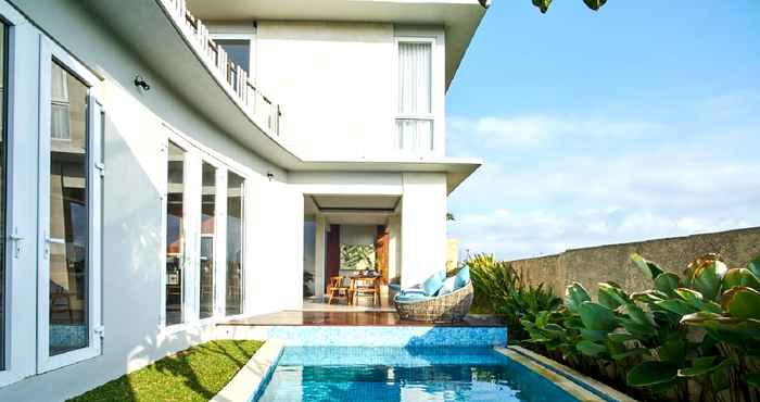 Swimming Pool The Araya Villas Cemagi Beach