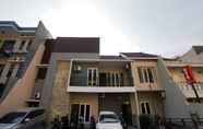 Exterior 2 OYO 1541 Padang Pasir C-12 Residence