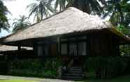 ภายนอกอาคาร 5 Senggigi Beach Hotel Lombok