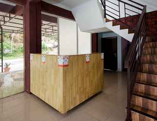 Lobby 2 OYO 1543 Sibayak Ncole