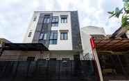 Exterior 4 OYO 1598 Feby Inn Syariah