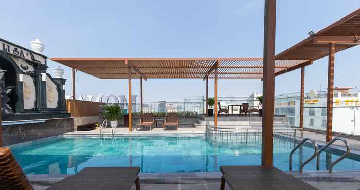 Swimming Pool Monalisa Apartment