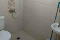 In-room Bathroom Studio Room at Apartment Orchard Tanglin Level 10 No 3