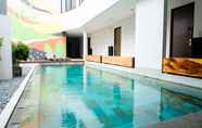 Swimming Pool 2 HM Social Karawaci