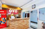 Lobby 7 Super OYO 621 Vania Residence