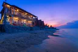 The Dewi Sun Sun Suite, Rp 1.534.666