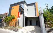 Exterior 2 OYO 1316 Mentari Family Homestay