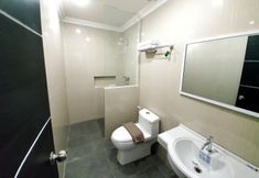 Phòng tắm bên trong 5 Charaka Residence