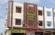 Luar Bangunan 3 OYO 1631 Hotel Apple