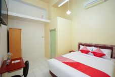 卧室 OYO 1624 Panjang Jiwo Residence Near RSU Premier Surabaya Kota Surabaya