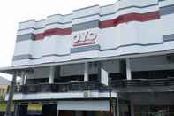 Bangunan OYO 1624 Panjang Jiwo Residence Near RSU Premier Surabaya Kota Surabaya