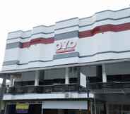 Exterior 2 OYO 1624 Panjang Jiwo Residence Near RSU Premier Surabaya Kota Surabaya