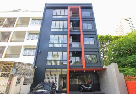 外観 Shady 32 Hotel