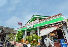 Bangunan 3 OYO 1424 Guntary Residence