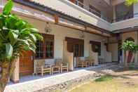 Exterior OYO 1449 Cahaya Guest House