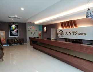 Lobby 2 Ants Hotel