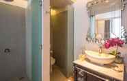 In-room Bathroom 6 Oase Garden Villa Bali Nusa Dua