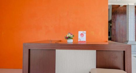 로비 2 Hotel O El Reyshi Family Residence Syariah