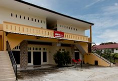 Bangunan 2 OYO 1694 Pariban Homestay