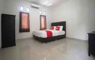 Bedroom 2 OYO 1547 Wisma Ray Syariah